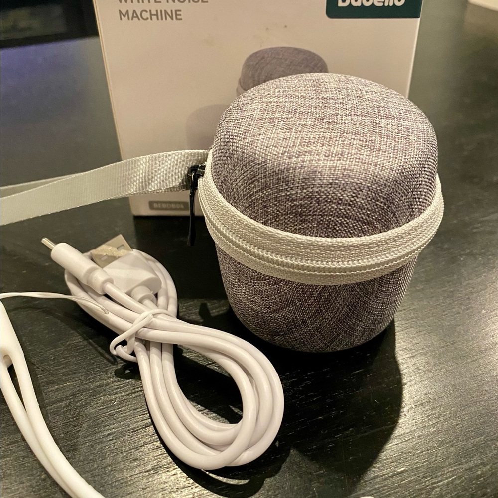 Babelio Mini White Noise Machine - brand new